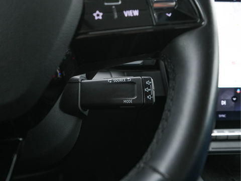Renault Mégane E-Tech EV60 Optimum Charge Evolution [ 3-Fase ] {SOH-92%} (INCL-BTW) Aut *FULL-LED | DIGI-COCKPIT | NAVI-FULLMAP | CAMERA | COMFORT-SEATS | KEYLESS | ECC | PDC | CRUISE | DAB | CARPLAY | SHIFT-PADDLES | LANE-ASSIST | 18''ALU*