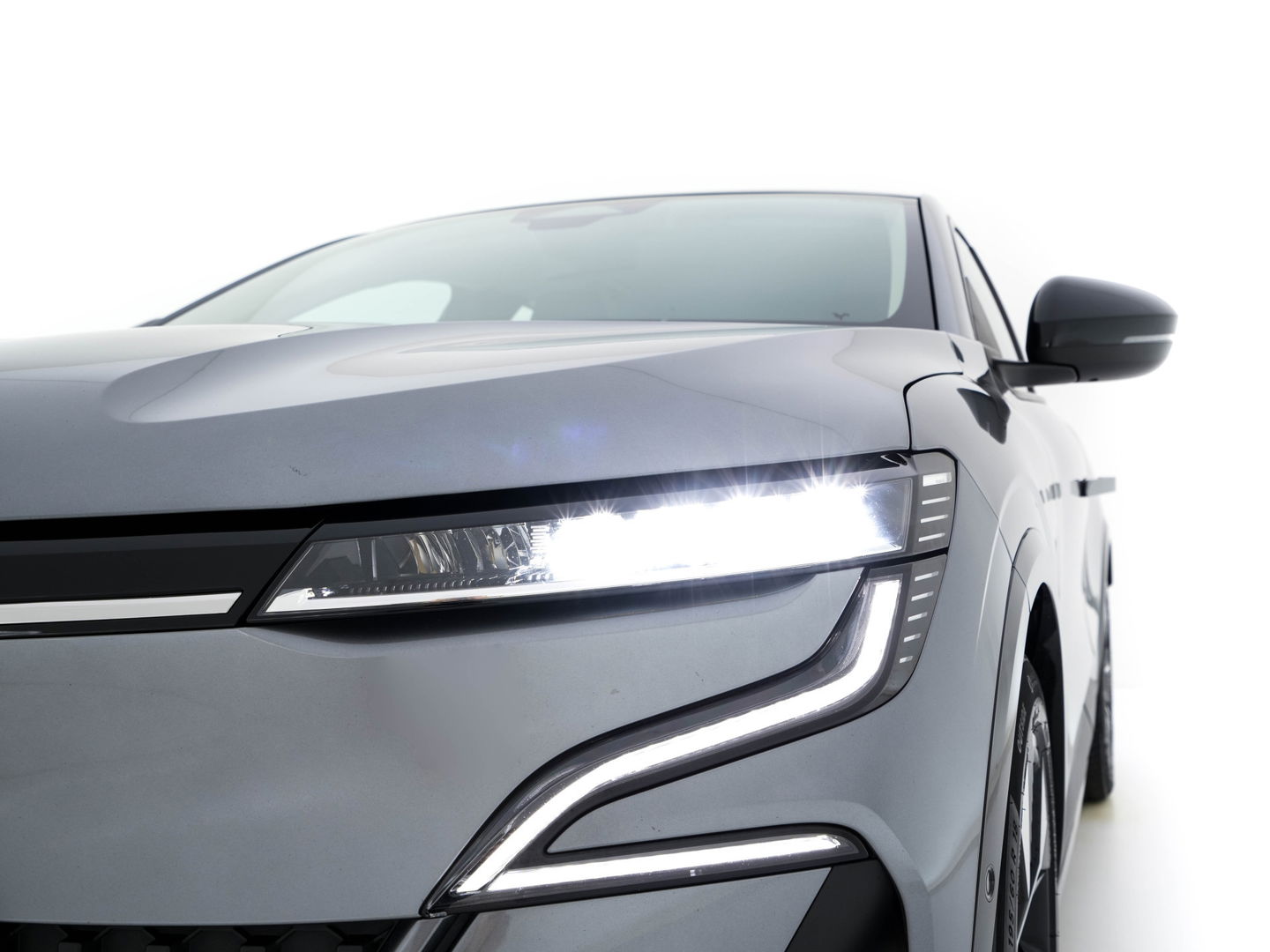 Renault Mégane E-Tech EV60 Optimum Charge Evolution [ 3-Fase ] {SOH-92%} (INCL-BTW) Aut *FULL-LED | DIGI-COCKPIT | NAVI-FULLMAP | CAMERA | COMFORT-SEATS | KEYLESS | ECC | PDC | CRUISE | DAB | CARPLAY | SHIFT-PADDLES | LANE-ASSIST | 18''ALU*