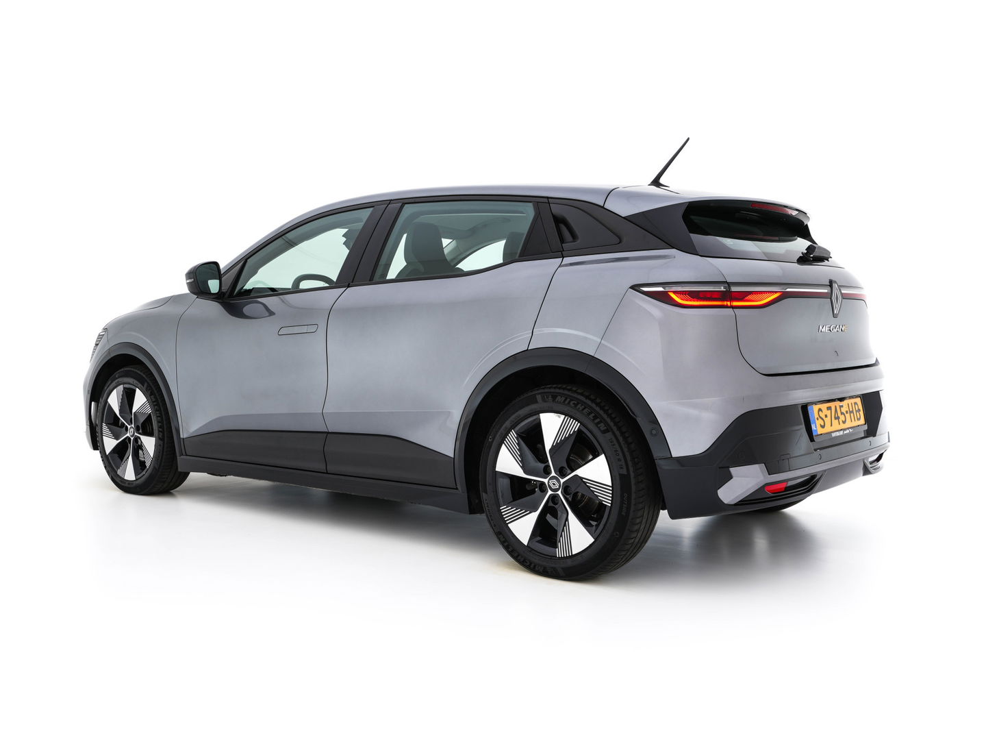 Renault Mégane E-Tech EV60 Optimum Charge Evolution [ 3-Fase ] {SOH-92%} (INCL-BTW) Aut *FULL-LED | DIGI-COCKPIT | NAVI-FULLMAP | CAMERA | COMFORT-SEATS | KEYLESS | ECC | PDC | CRUISE | DAB | CARPLAY | SHIFT-PADDLES | LANE-ASSIST | 18''ALU*