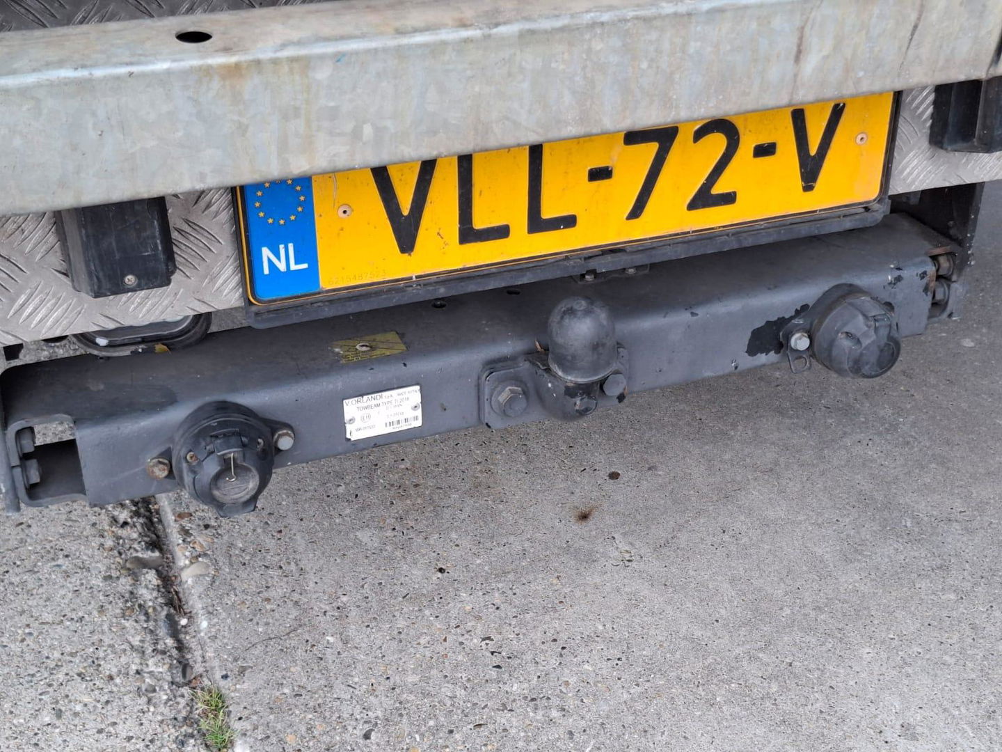 Iveco Daily 35S14NV 2.3 410L H3 PICK-UP / LAADKLEP / AARDGAS / AIRCO / CRUISE CONTROLE / TREKHAAK