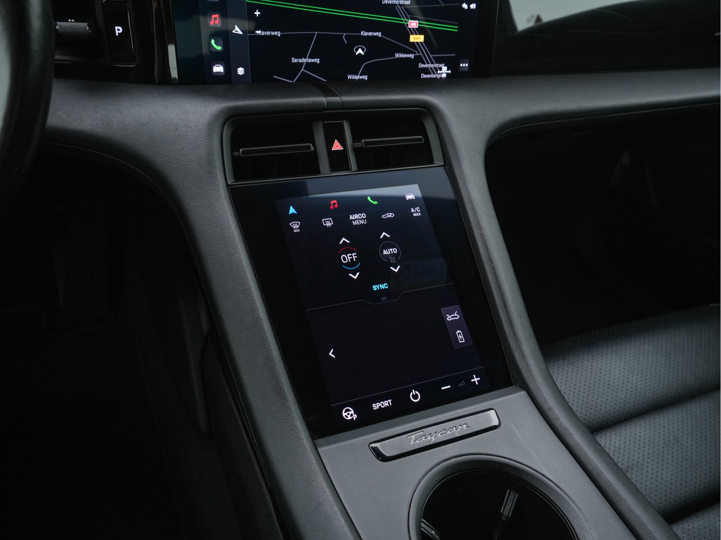Porsche Taycan 79 kWh [3-Fase] {SOH-100%} (INCL-BTW) *LUXURY-LEATHER | FULL-LED | DIGI-COCKPIT | NAVI-FULLMAP | SPORTSEATS | ECC | CARPLAY | PDC | CRUISE | DAB | 19''ALU*
