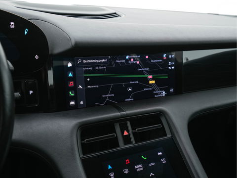 Porsche Taycan 79 kWh [3-Fase] {SOH-100%} (INCL-BTW) *LUXURY-LEATHER | FULL-LED | DIGI-COCKPIT | NAVI-FULLMAP | SPORTSEATS | ECC | CARPLAY | PDC | CRUISE | DAB | 19''ALU*