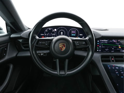 Porsche Taycan 79 kWh [3-Fase] {SOH-100%} (INCL-BTW) *LUXURY-LEATHER | FULL-LED | DIGI-COCKPIT | NAVI-FULLMAP | SPORTSEATS | ECC | CARPLAY | PDC | CRUISE | DAB | 19''ALU*