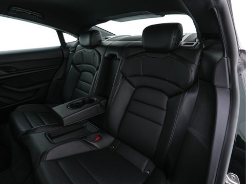Porsche Taycan 79 kWh [3-Fase] {SOH-100%} (INCL-BTW) *LUXURY-LEATHER | FULL-LED | DIGI-COCKPIT | NAVI-FULLMAP | SPORTSEATS | ECC | CARPLAY | PDC | CRUISE | DAB | 19''ALU*