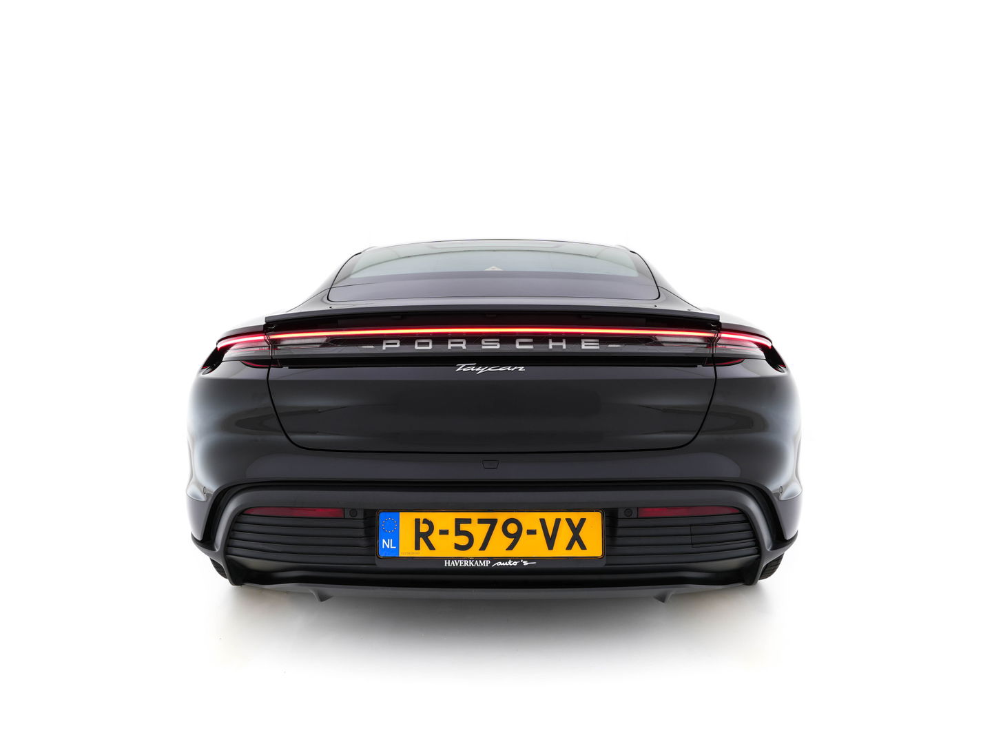 Porsche Taycan 79 kWh [3-Fase] {SOH-100%} (INCL-BTW) *LUXURY-LEATHER | FULL-LED | DIGI-COCKPIT | NAVI-FULLMAP | SPORTSEATS | ECC | CARPLAY | PDC | CRUISE | DAB | 19''ALU*