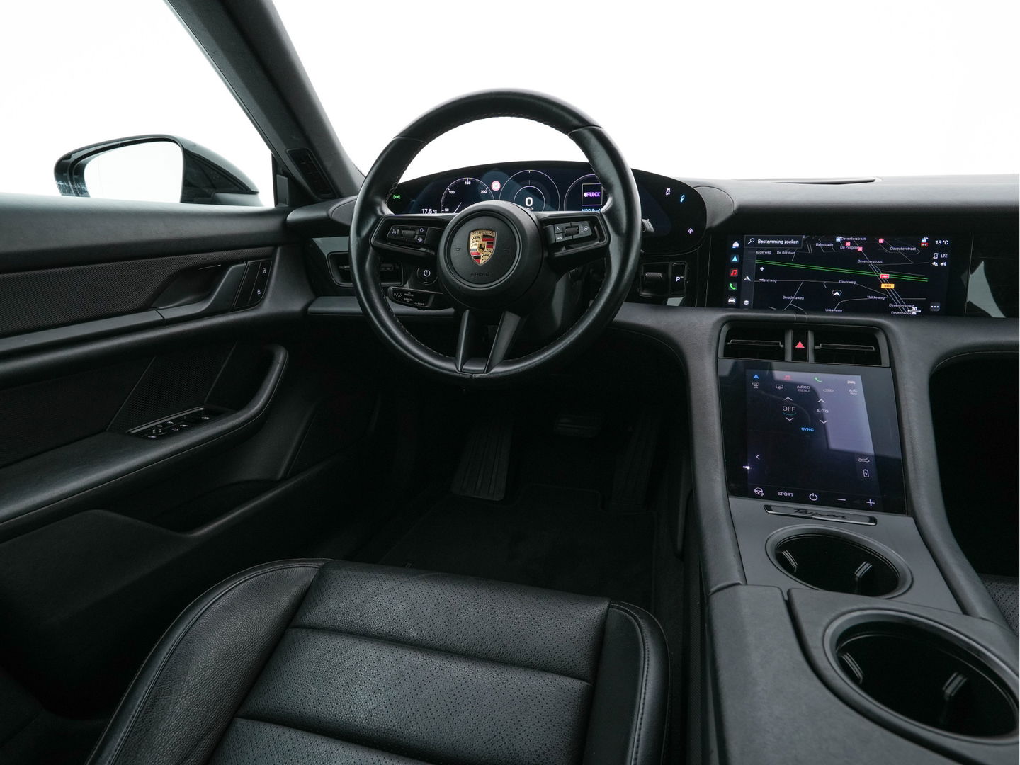 Porsche Taycan 79 kWh [3-Fase] {SOH-100%} (INCL-BTW) *LUXURY-LEATHER | FULL-LED | DIGI-COCKPIT | NAVI-FULLMAP | SPORTSEATS | ECC | CARPLAY | PDC | CRUISE | DAB | 19''ALU*