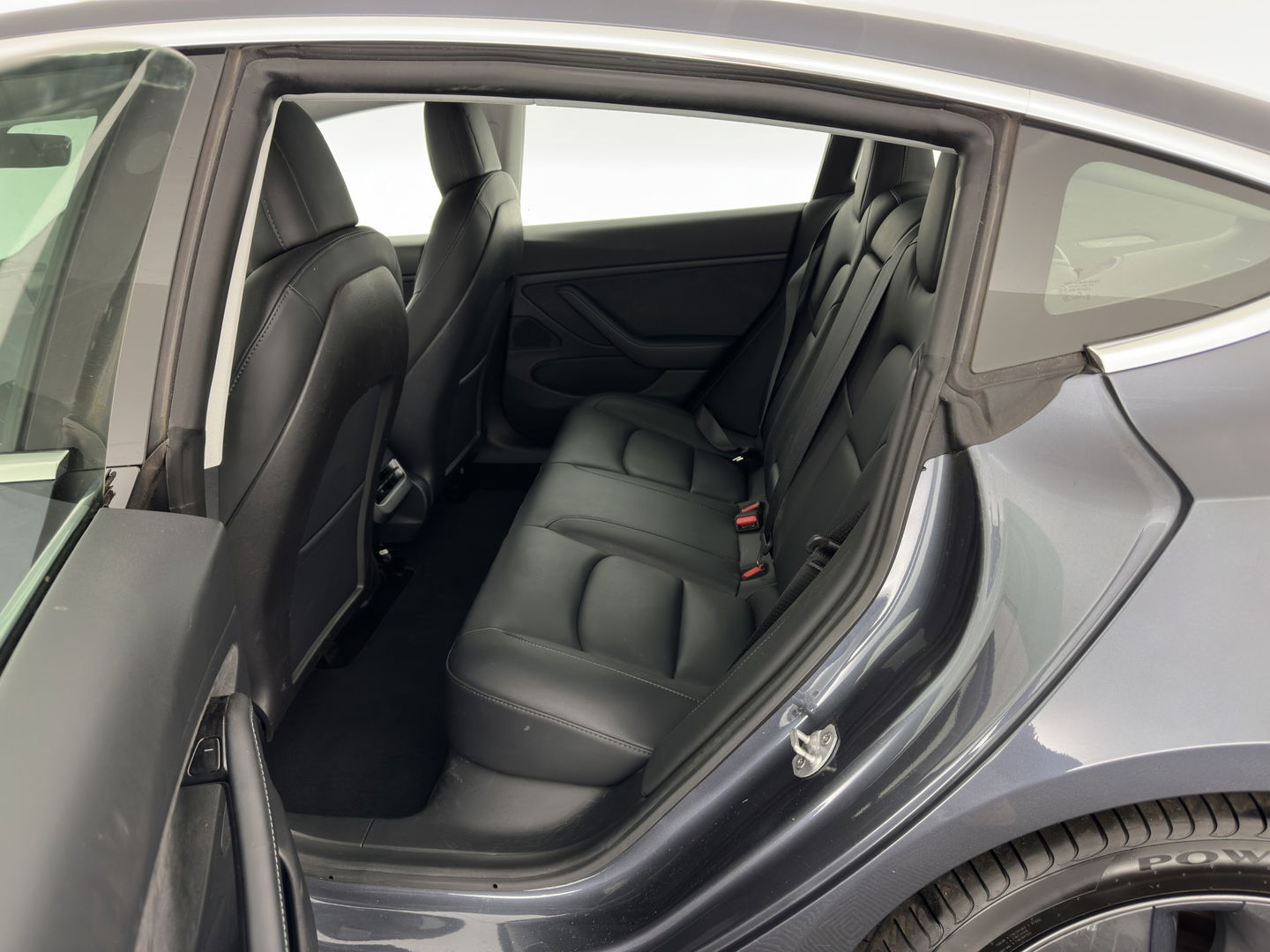 Tesla Model 3 Long Range AWD 75 kWh [ 3-Fase ] {SOH-89%} (INCL-BTW) Aut. *PANO | AUTO-PILOT | LUXURY-LEATHER | KEYLESS | FULL-LED | MEMORY-PACK | SURROUND-VIEW | DAB | CARPLAY | DIGI-COCKPIT | LANE-ASSIST | COMFORT-SEATS | TOWBAR | 18"ALU*