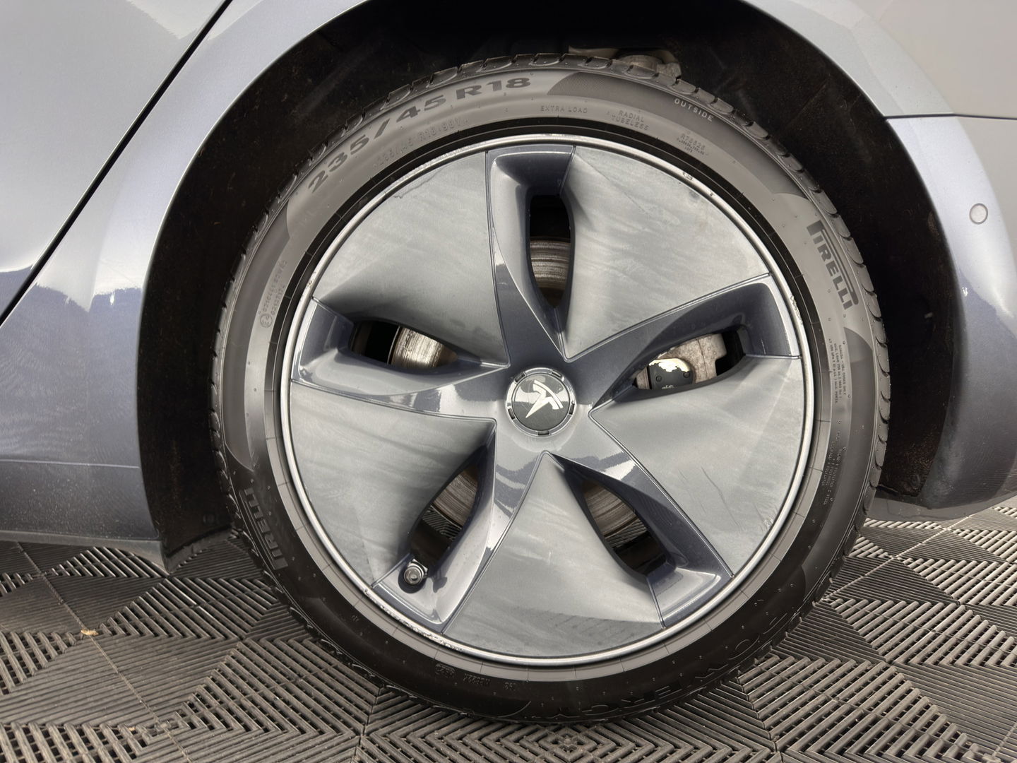 Tesla Model 3 Long Range AWD 75 kWh [ 3-Fase ] {SOH-89%} (INCL-BTW) Aut. *PANO | AUTO-PILOT | LUXURY-LEATHER | KEYLESS | FULL-LED | MEMORY-PACK | SURROUND-VIEW | DAB | CARPLAY | DIGI-COCKPIT | LANE-ASSIST | COMFORT-SEATS | TOWBAR | 18"ALU*