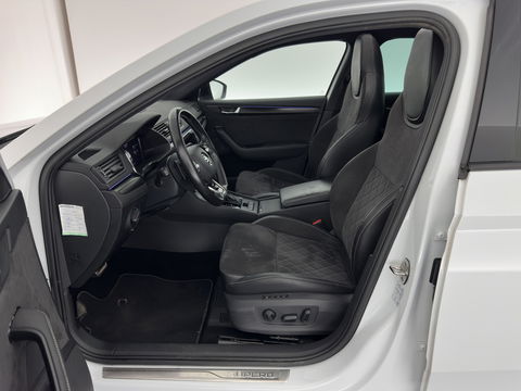 Škoda Superb Combi 1.4 TSI iV Plug-In Sportline Business {SOH-93%} (INCL-BTW) Aut. *PANO | LEATHER-ALCANTARA | FULL-LED | DIGI-COCKPIT | CANTON-SOUND | AMBIENT-LIGHT | CAMERA | NAVI-FULLMAP | DAB+ | KEYLESS | HEATED-SPORTSEATS | PRIVACY-GLASS | ECC | 19"ALU*