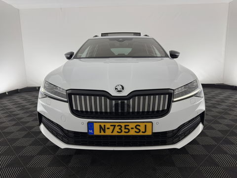 Škoda Superb Combi 1.4 TSI iV Plug-In Sportline Business {SOH-93%} (INCL-BTW) Aut. *PANO | LEATHER-ALCANTARA | FULL-LED | DIGI-COCKPIT | CANTON-SOUND | AMBIENT-LIGHT | CAMERA | NAVI-FULLMAP | DAB+ | KEYLESS | HEATED-SPORTSEATS | PRIVACY-GLASS | ECC | 19"ALU*