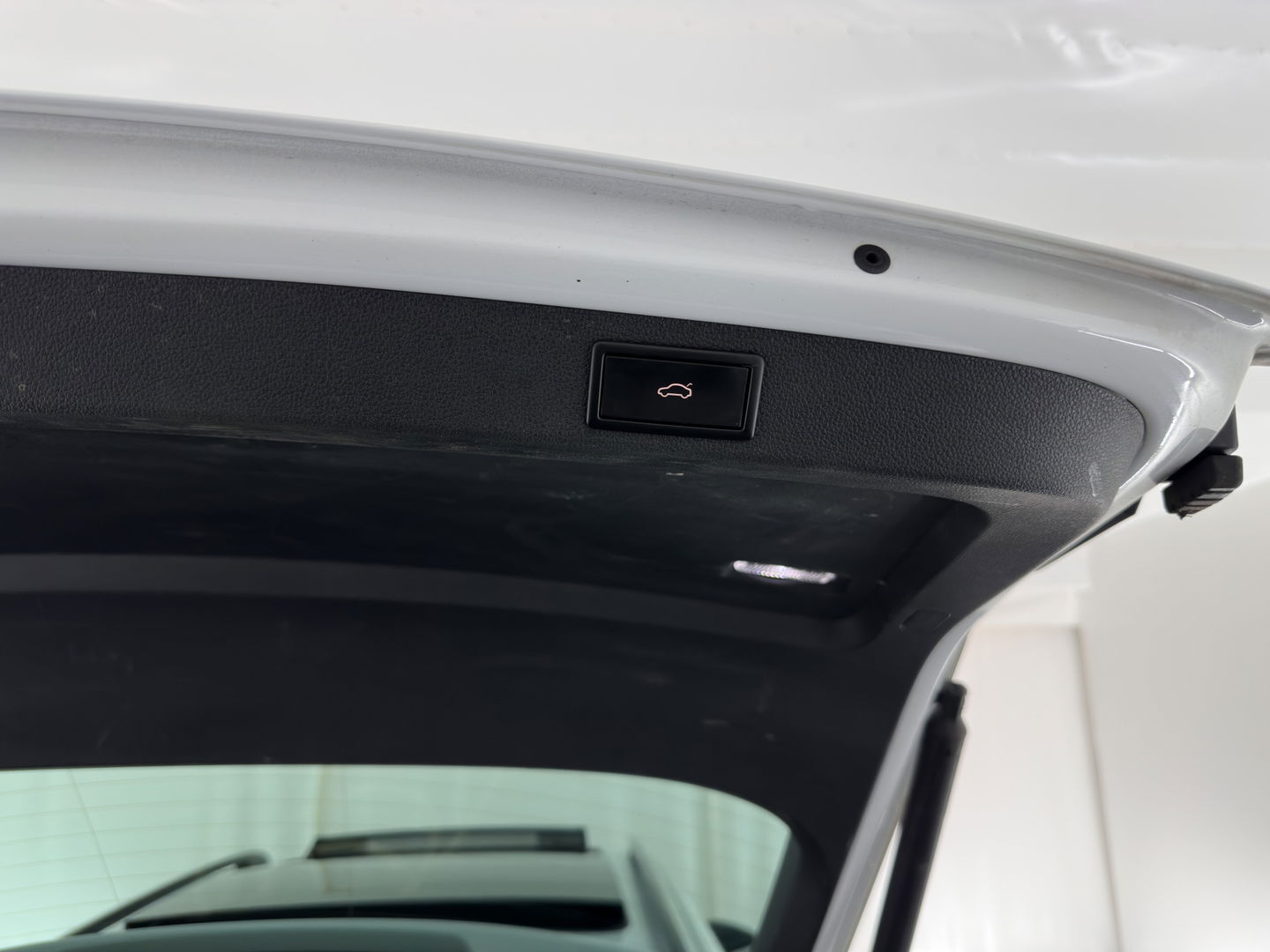 Škoda Superb Combi 1.4 TSI iV Plug-In Sportline Business {SOH-93%} (INCL-BTW) Aut. *PANO | LEATHER-ALCANTARA | FULL-LED | DIGI-COCKPIT | CANTON-SOUND | AMBIENT-LIGHT | CAMERA | NAVI-FULLMAP | DAB+ | KEYLESS | HEATED-SPORTSEATS | PRIVACY-GLASS | ECC | 19"ALU*