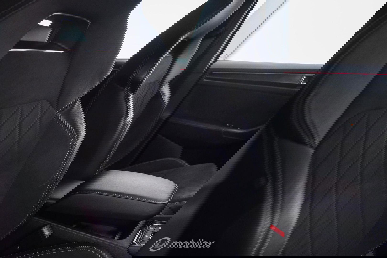 Škoda Kodiaq 1.5 TSI Sportline Business 7p | Trekhaak | Camera | BTW auto | NL auto | Adaptive | Virtual Cockpit |