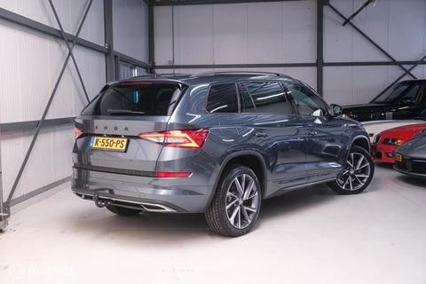 Škoda Kodiaq 1.5 TSI Sportline Business 7p | Trekhaak | Camera | BTW auto | NL auto | Adaptive | Virtual Cockpit |