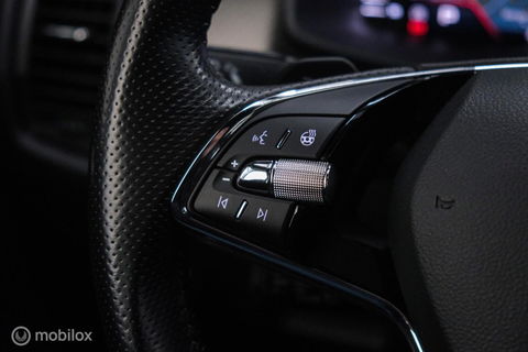 Škoda Kodiaq 1.5 TSI Sportline Business 7p | Trekhaak | Camera | BTW auto | NL auto | Adaptive | Virtual Cockpit |