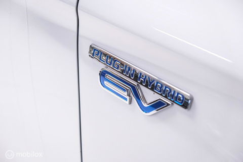 Mitsubishi Outlander 2.0 PHEV Instyle+ | Schuifdak | trekhaak | Leder | NL auto NAP | Rijklaarprijs | Nieuwe APK |