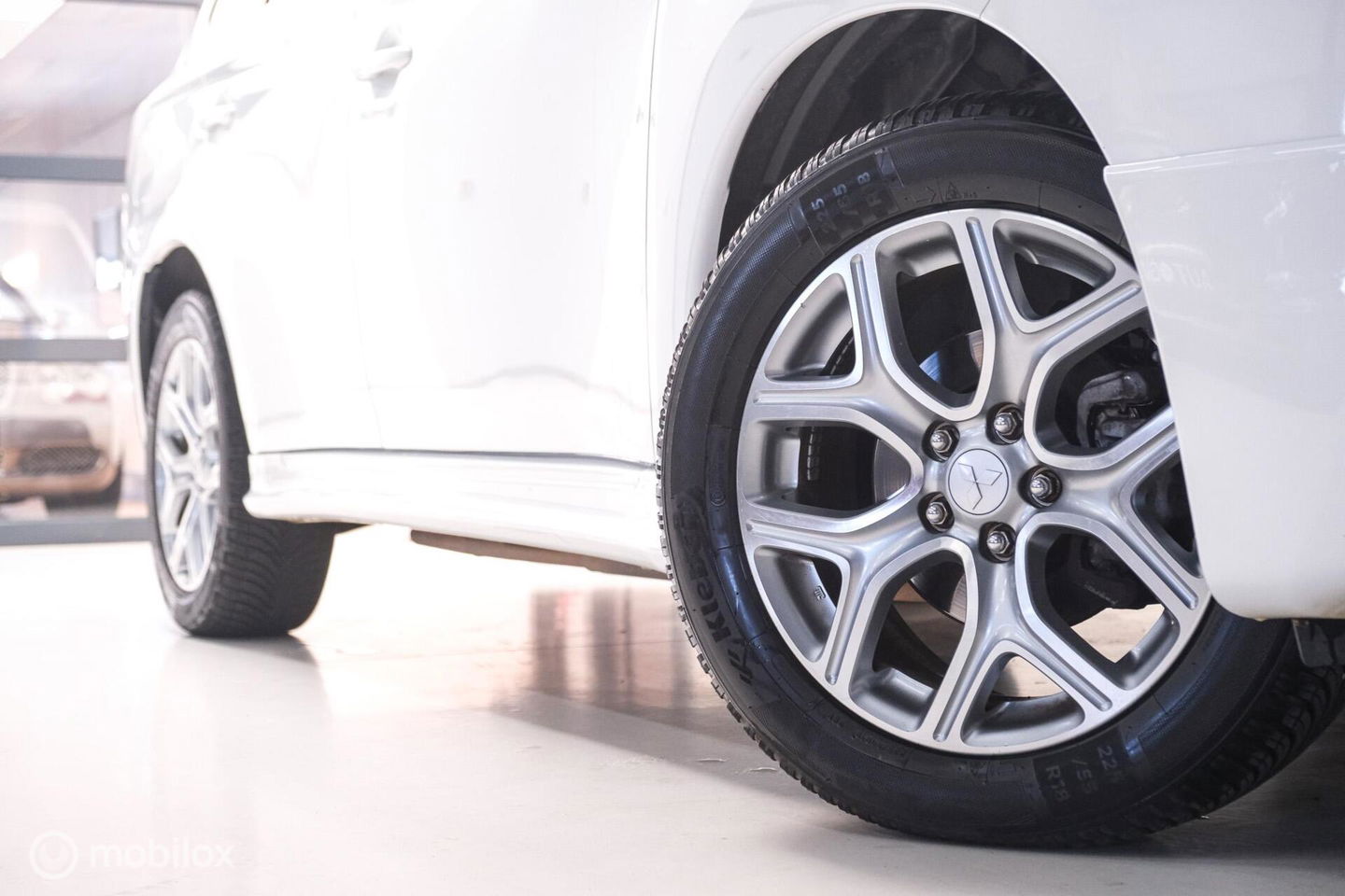 Mitsubishi Outlander 2.0 PHEV Instyle+ | Schuifdak | trekhaak | Leder | NL auto NAP | Rijklaarprijs | Nieuwe APK |