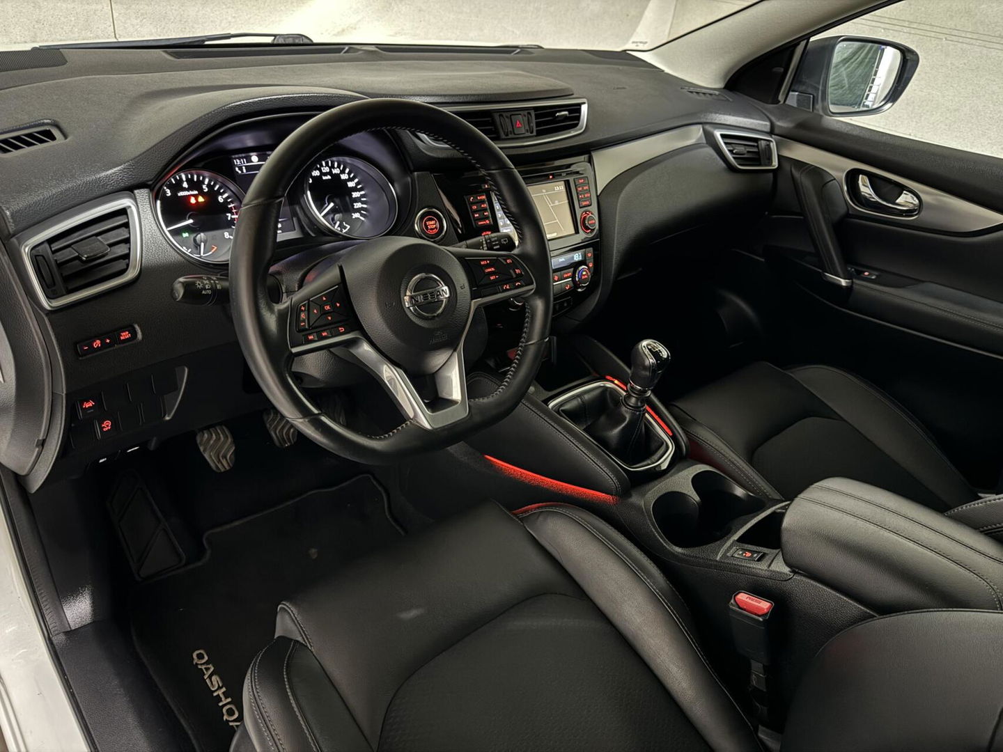 Nissan QASHQAI 1.2 Tekna + Pano 360° Navi Cruise Stoelv. NAP