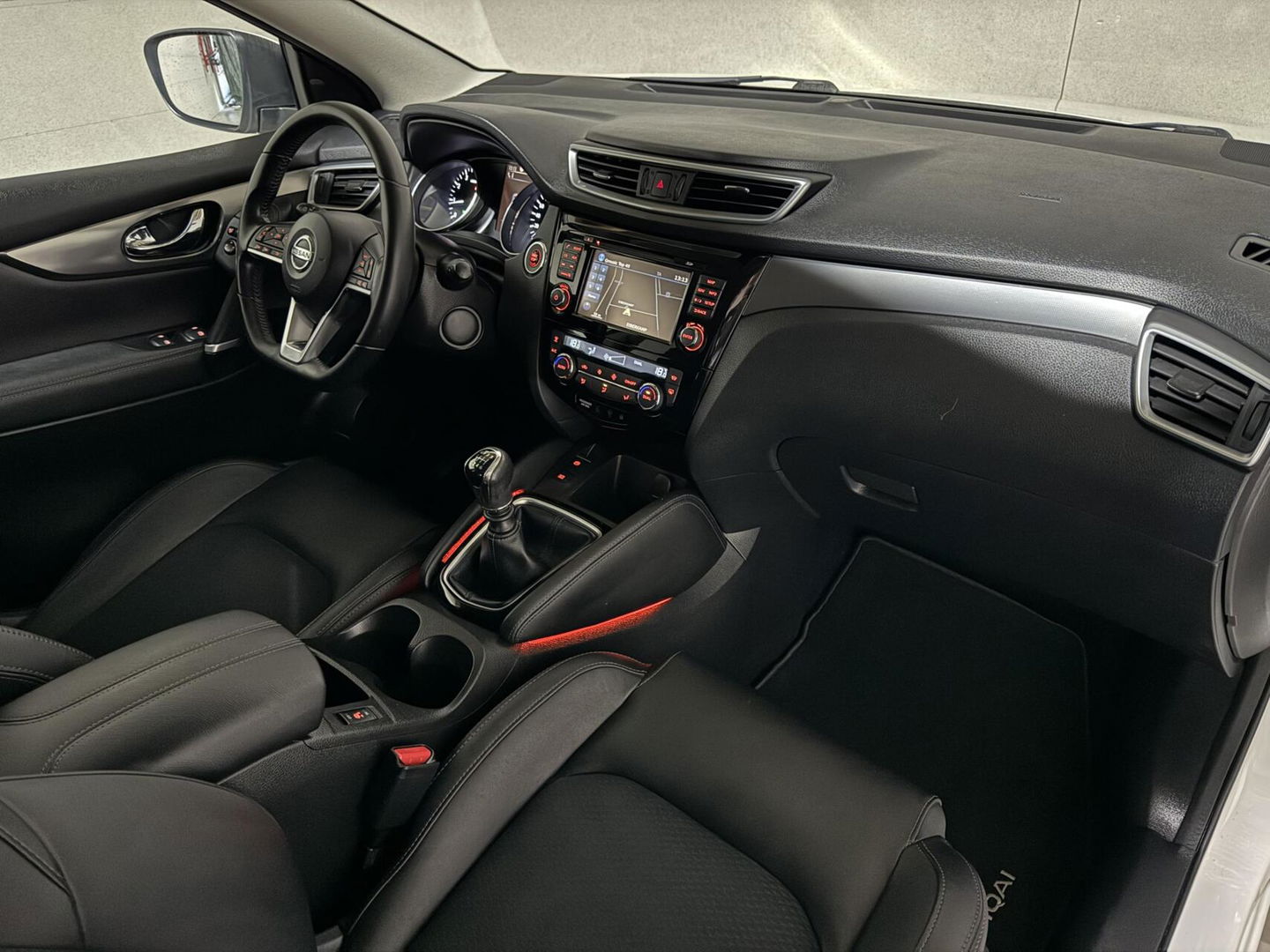 Nissan QASHQAI 1.2 Tekna + Pano 360° Navi Cruise Stoelv. NAP