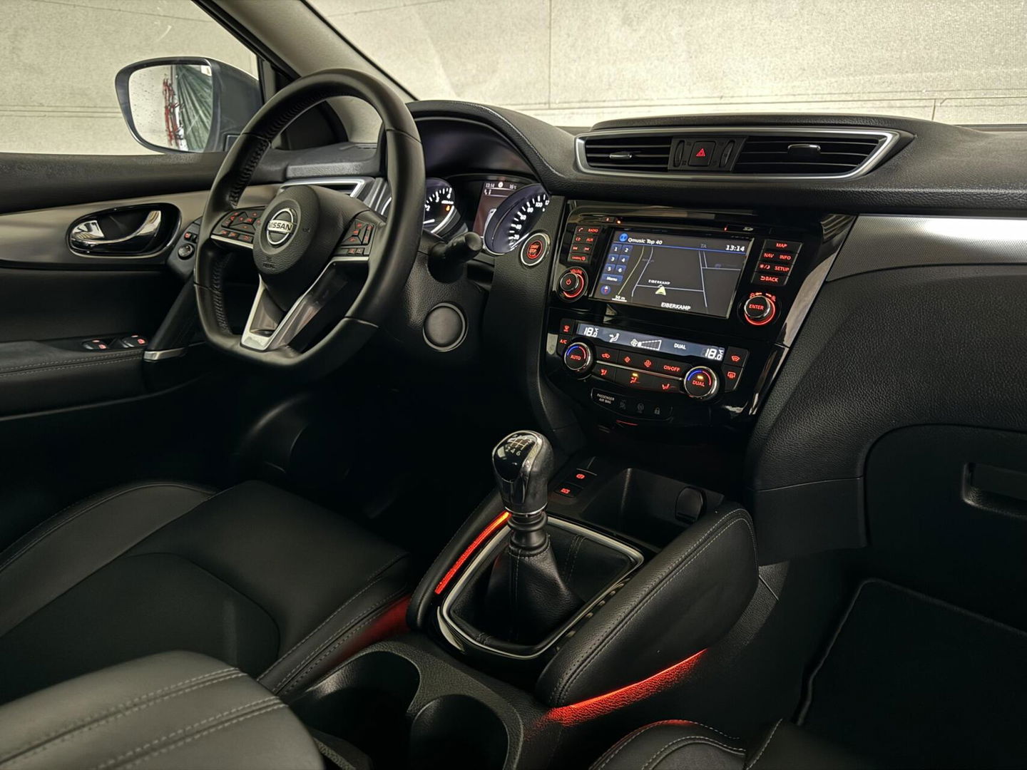 Nissan QASHQAI 1.2 Tekna + Pano 360° Navi Cruise Stoelv. NAP