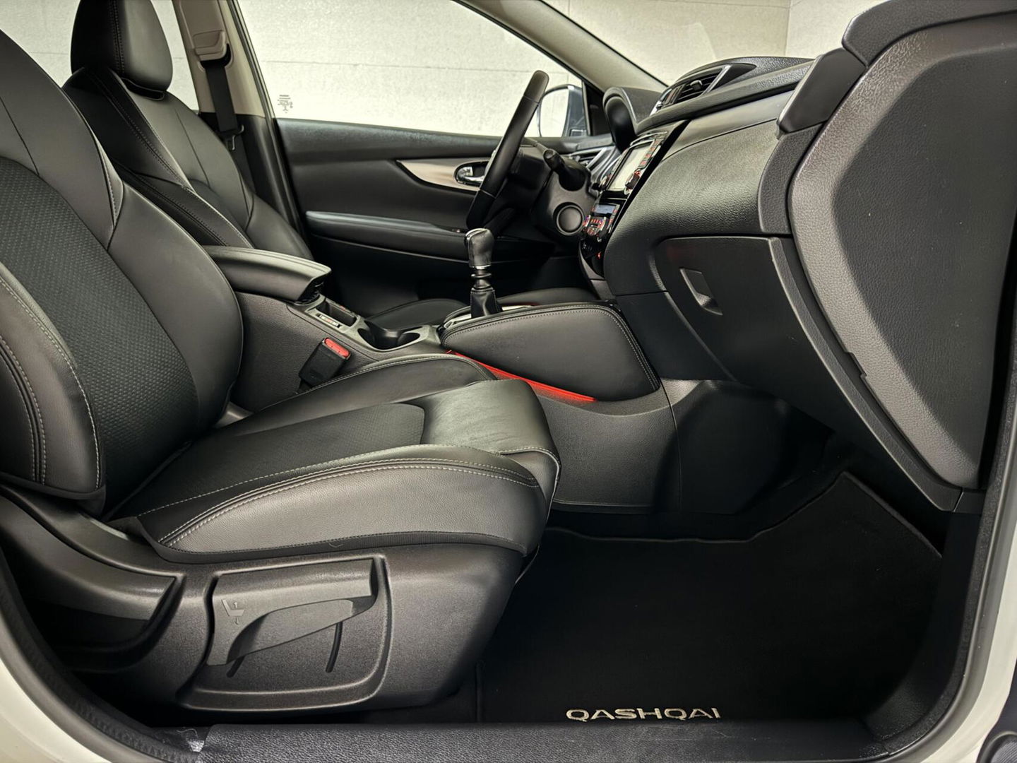 Nissan QASHQAI 1.2 Tekna + Pano 360° Navi Cruise Stoelv. NAP