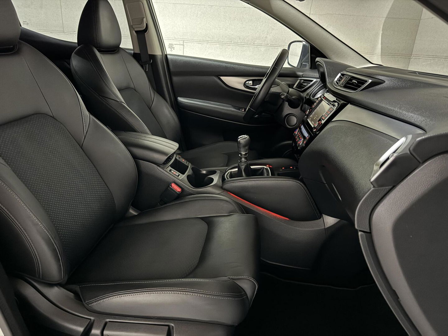 Nissan QASHQAI 1.2 Tekna + Pano 360° Navi Cruise Stoelv. NAP