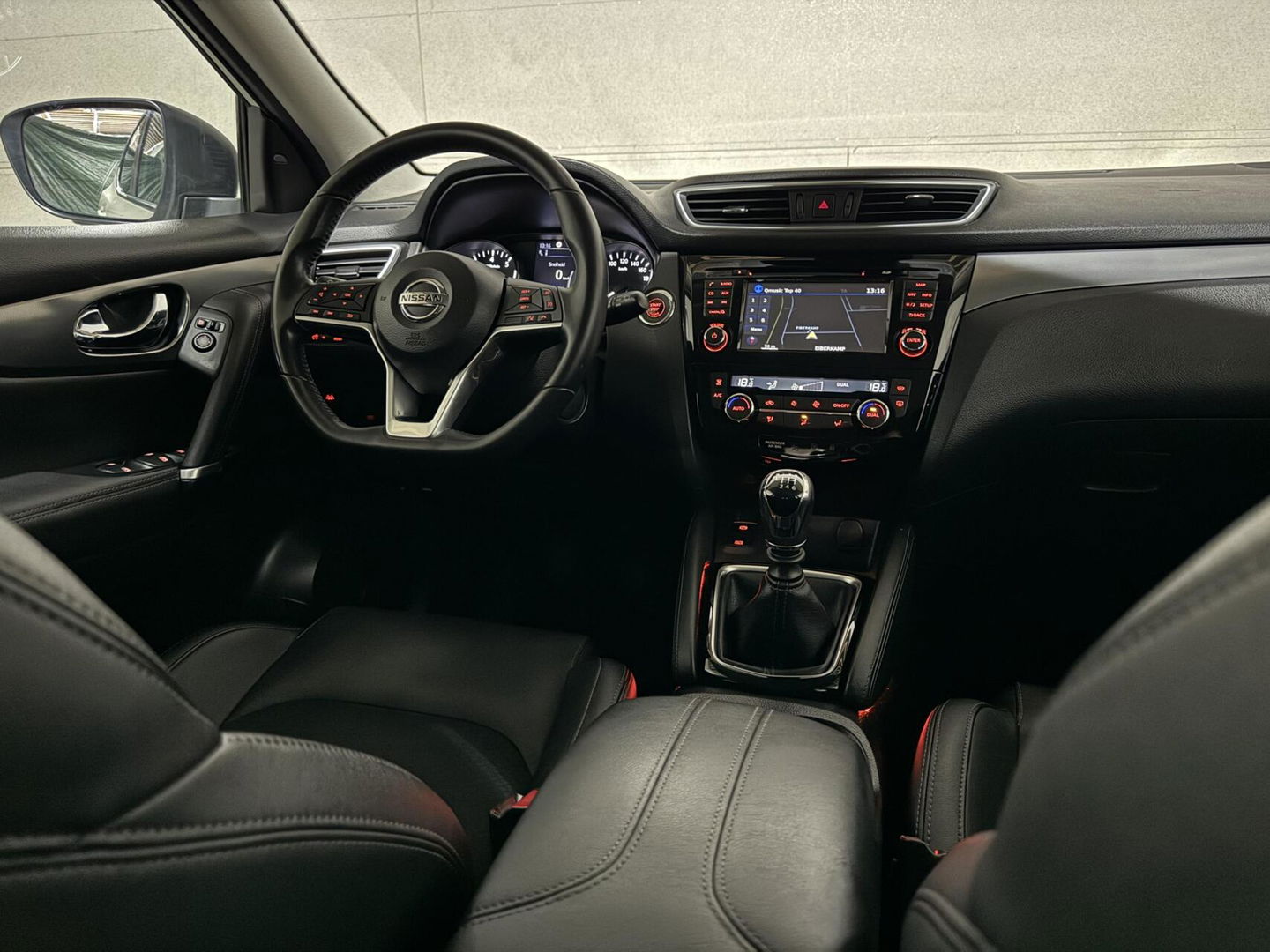 Nissan QASHQAI 1.2 Tekna + Pano 360° Navi Cruise Stoelv. NAP