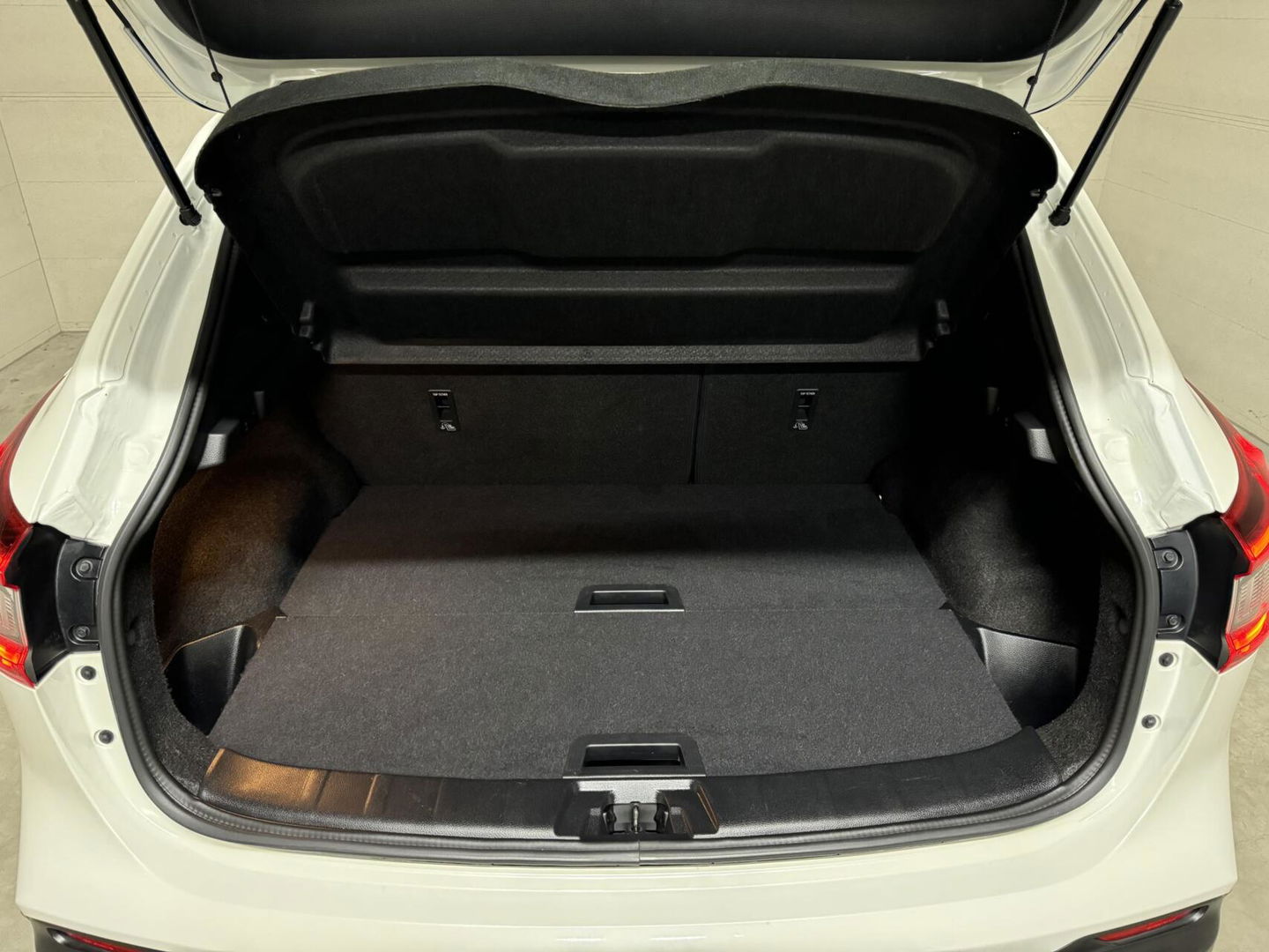 Nissan QASHQAI 1.2 Tekna + Pano 360° Navi Cruise Stoelv. NAP