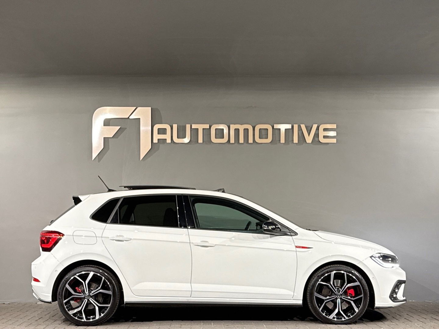 Volkswagen Polo 2.0 TSI GTI Pano|Beats|Keyless|Sfeer|IQ|DCC