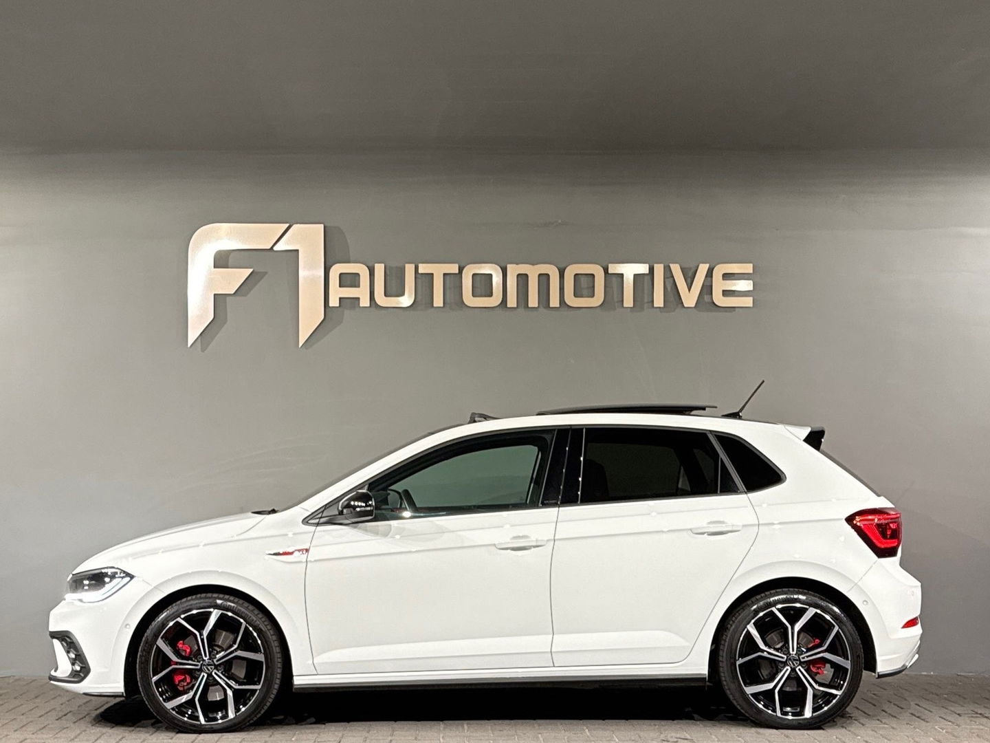 Volkswagen Polo 2.0 TSI GTI Pano|Beats|Keyless|Sfeer|IQ|DCC