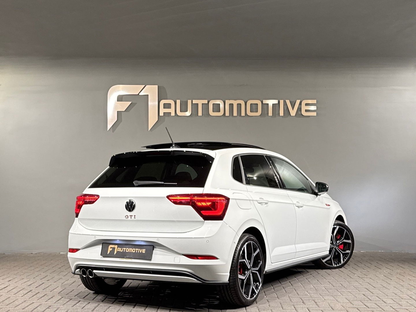 Volkswagen Polo 2.0 TSI GTI Pano|Beats|Keyless|Sfeer|IQ|DCC