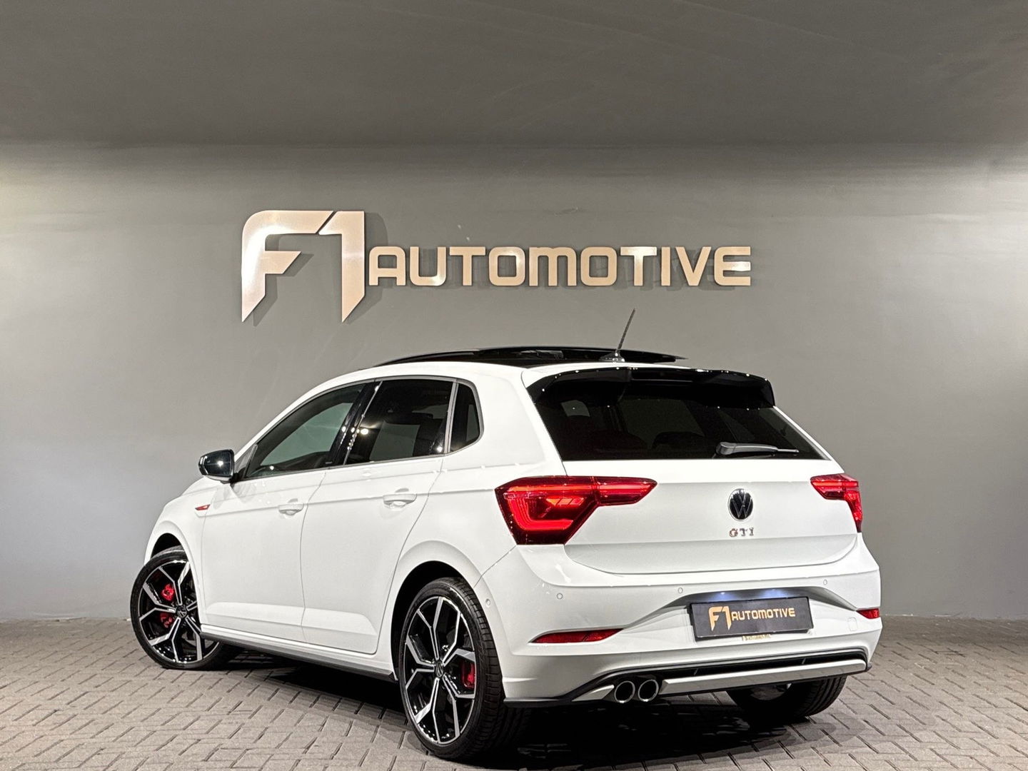 Volkswagen Polo 2.0 TSI GTI Pano|Beats|Keyless|Sfeer|IQ|DCC