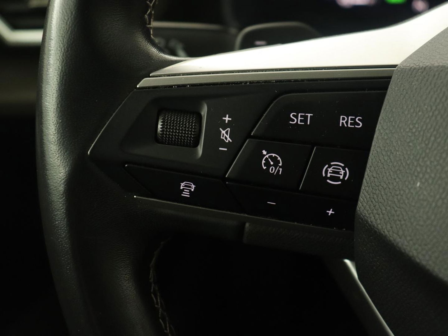SEAT Leon 1.4 TSI eHybrid PHEV Xcellence | Adaptive cruise | Carplay | Sfeerverlichting | Navigatie | Leder/Alcantara | Camera | Digital Cockpit | Plug In