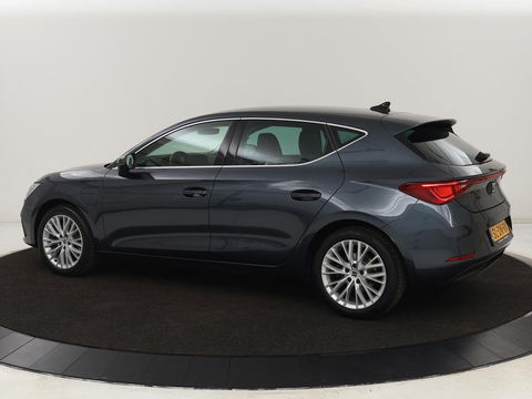 SEAT Leon 1.4 TSI eHybrid PHEV Xcellence | Adaptive cruise | Carplay | Sfeerverlichting | Navigatie | Leder/Alcantara | Camera | Digital Cockpit | Plug In