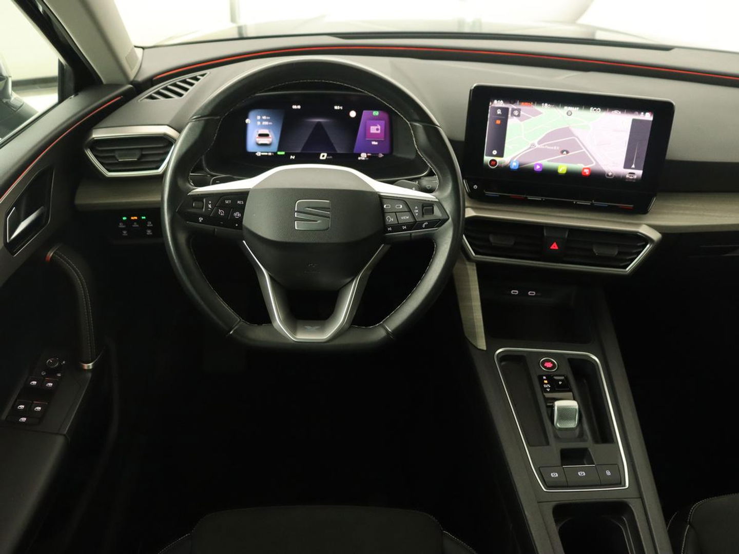 SEAT Leon 1.4 TSI eHybrid PHEV Xcellence | Adaptive cruise | Carplay | Sfeerverlichting | Navigatie | Leder/Alcantara | Camera | Digital Cockpit | Plug In