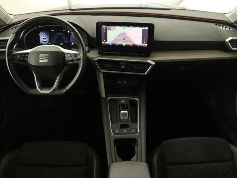 SEAT Leon 1.4 TSI eHybrid PHEV Xcellence | Adaptive cruise | Carplay | Sfeerverlichting | Navigatie | Leder/Alcantara | Camera | Digital Cockpit | Plug In