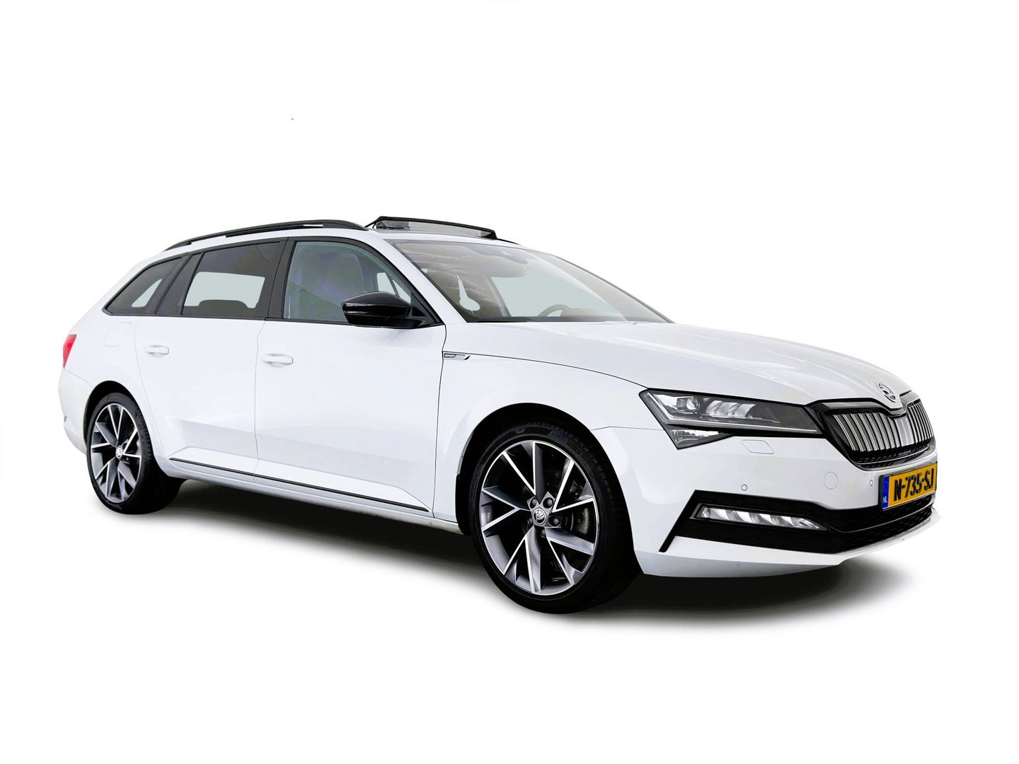 Škoda Superb Combi 1.4 TSI iV Plug-In Sportline Business {SOH-93%} (INCL-BTW) Aut. *PANO | LEATHER-ALCANTARA | FULL-LED | DIGI-COCKPIT | CANTON-SOUND | AMBIENT-LIGHT | CAMERA | NAVI-FULLMAP | DAB+ | KEYLESS | HEATED-SPORTSEATS | PRIVACY-GLASS | ECC | 19"ALU*