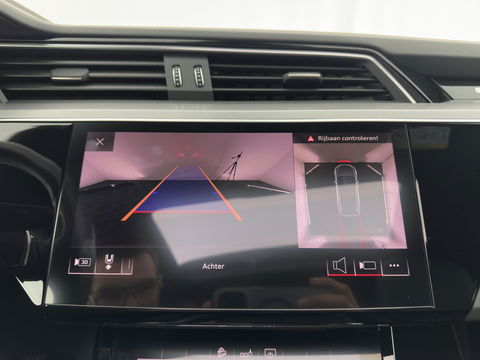 Audi e-tron 55 quattro advanced 95 kWh [3-Fase] {SOH-92%} *PANO | LUXURY-LEATHER | FULL-LED | BANG&OLUFSEN | ADAPTIVE-CRUISE | MEMORY-PACK | BLIND-SPOT | TOP-VIEW | SPORT/HEATED-SEATS | KEYLESS | DAB+ | ECC | PDC | 22''ALU*