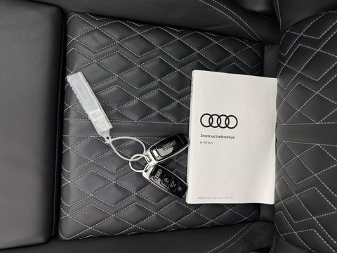 Audi e-tron 55 quattro advanced 95 kWh [3-Fase] {SOH-92%} *PANO | LUXURY-LEATHER | FULL-LED | BANG&OLUFSEN | ADAPTIVE-CRUISE | MEMORY-PACK | BLIND-SPOT | TOP-VIEW | SPORT/HEATED-SEATS | KEYLESS | DAB+ | ECC | PDC | 22''ALU*