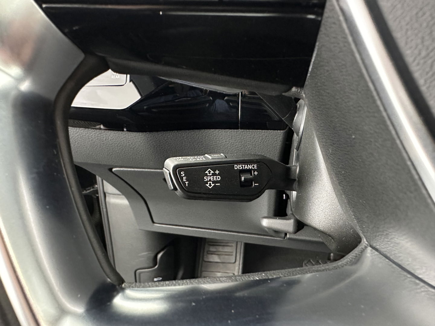 Audi e-tron 55 quattro advanced 95 kWh [3-Fase] {SOH-92%} *PANO | LUXURY-LEATHER | FULL-LED | BANG&OLUFSEN | ADAPTIVE-CRUISE | MEMORY-PACK | BLIND-SPOT | TOP-VIEW | SPORT/HEATED-SEATS | KEYLESS | DAB+ | ECC | PDC | 22''ALU*