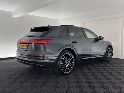 Audi e-tron 55 quattro advanced 95 kWh [3-Fase] {SOH-92%} *PANO | LUXURY-LEATHER | FULL-LED | BANG&OLUFSEN | ADAPTIVE-CRUISE | MEMORY-PACK | BLIND-SPOT | TOP-VIEW | SPORT/HEATED-SEATS | KEYLESS | DAB+ | ECC | PDC | 22''ALU*