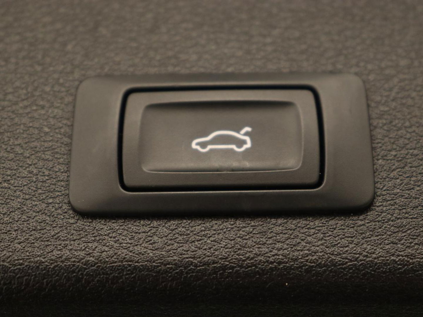 Audi A4 1.4 TFSI Design Pro Line Plus | Stoelverwarming | Virtual Cockpit | Carplay | Sportstoelen | Navigatie | Fulll LED | Climate control | Parkeerhulp | Cruise control