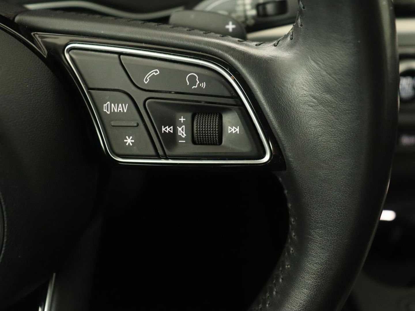 Audi A4 1.4 TFSI Design Pro Line Plus | Stoelverwarming | Virtual Cockpit | Carplay | Sportstoelen | Navigatie | Fulll LED | Climate control | Parkeerhulp | Cruise control