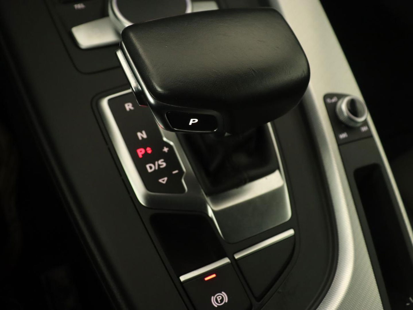 Audi A4 1.4 TFSI Design Pro Line Plus | Stoelverwarming | Virtual Cockpit | Carplay | Sportstoelen | Navigatie | Fulll LED | Climate control | Parkeerhulp | Cruise control