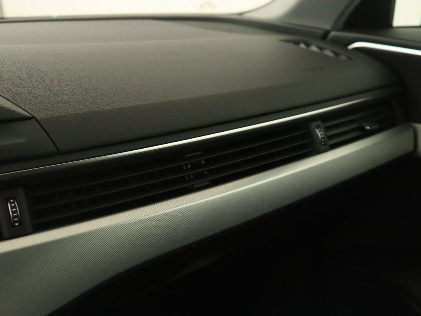 Audi A4 1.4 TFSI Design Pro Line Plus | Stoelverwarming | Virtual Cockpit | Carplay | Sportstoelen | Navigatie | Fulll LED | Climate control | Parkeerhulp | Cruise control