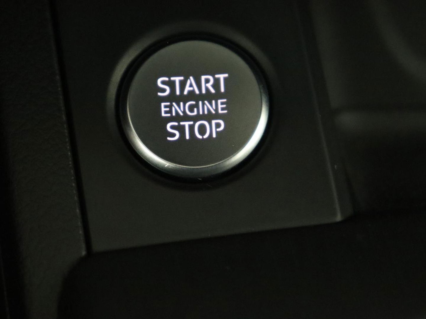 Audi A4 1.4 TFSI Design Pro Line Plus | Stoelverwarming | Virtual Cockpit | Carplay | Sportstoelen | Navigatie | Fulll LED | Climate control | Parkeerhulp | Cruise control