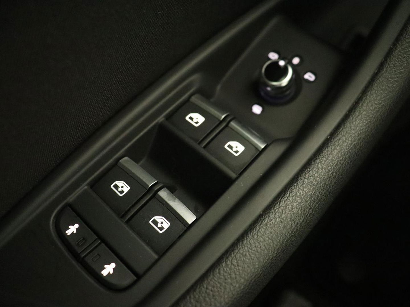 Audi A4 1.4 TFSI Design Pro Line Plus | Stoelverwarming | Virtual Cockpit | Carplay | Sportstoelen | Navigatie | Fulll LED | Climate control | Parkeerhulp | Cruise control