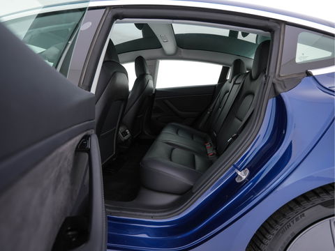 Tesla Model 3 Long Range AWD 75 kWh [3-Fase] {SOH-83%} (INCL-BTW) Aut. *PANO | AUTO-PILOT | LUXURY-LEATHER | KEYLESS | FULL-LED | MEMORY-PACK | SURROUND-VIEW | DAB | CARPLAY | DIGI-COCKPIT | LANE-ASSIST | COMFORT-SEATS | 18"ALU*