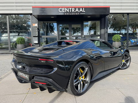 Ferrari 296 GTS 3.0 V6 830PK|NL-Auto|Carbon|Lift|Passenger Display|JBL|Head-Up|Carplay|Leder