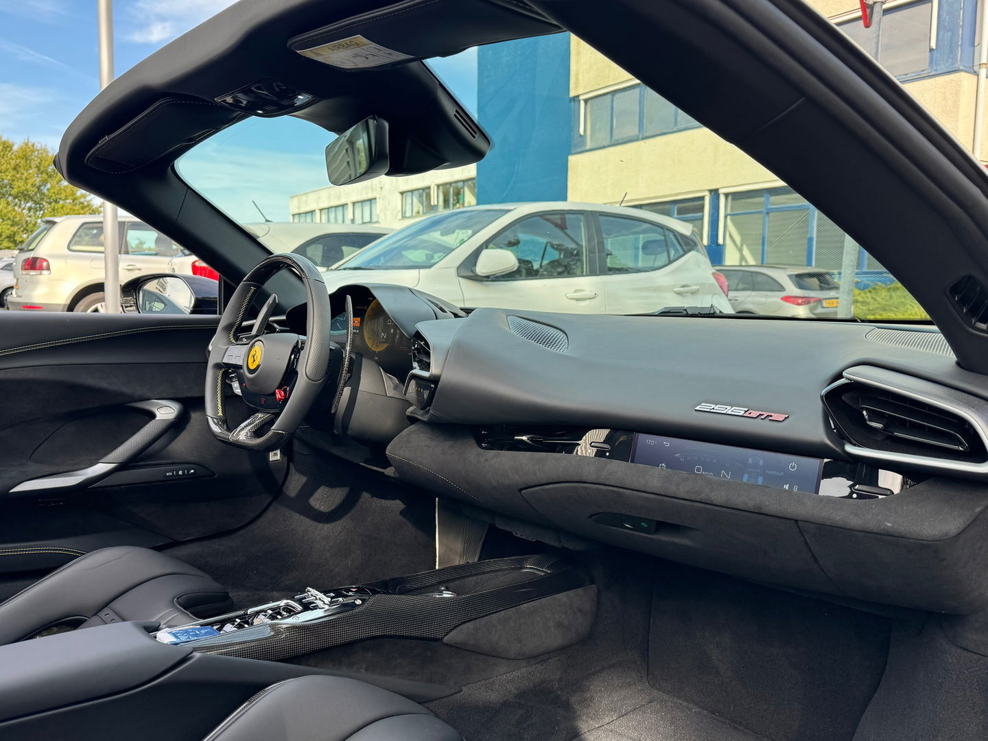 Ferrari 296 GTS 3.0 V6 830PK|NL-Auto|Carbon|Lift|Passenger Display|JBL|Head-Up|Carplay|Leder