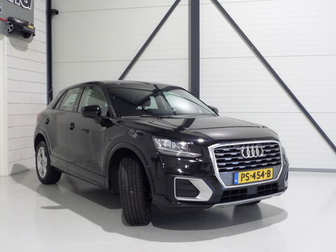 Audi Q2 1.0 TFSI Sport "Origineel NL!" Automaat! Adaptive-cruise Navigatie Bluetooth Parkeersensor, van 2e eigenaar in nieuwstaat!